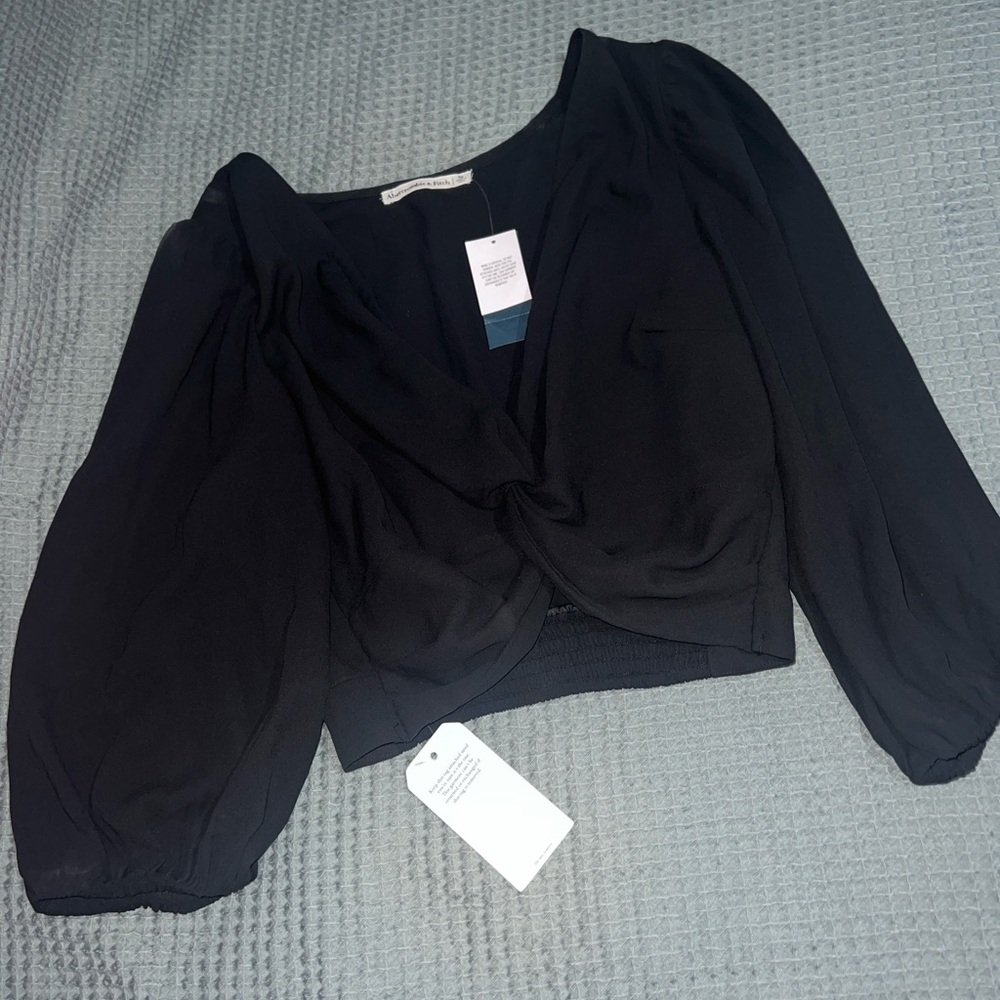 Abercrombie & Fitch Black cropped Blouse